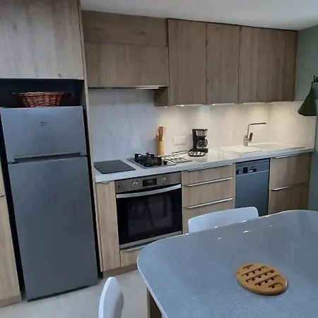 L'enclos Des Lys Aurillac